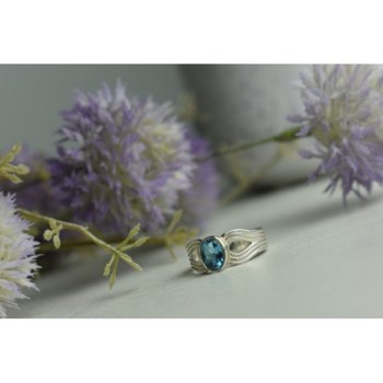 925 Sterling Silver Blue Spinel Ring Size 7