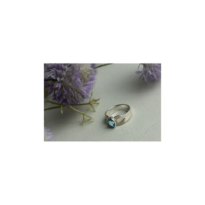 925 Sterling Silver Blue Spinel Ring Size 7