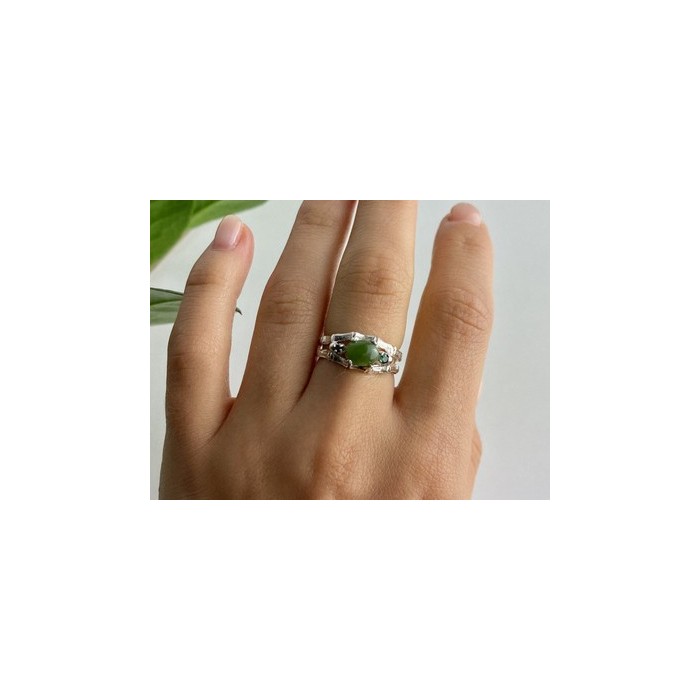 925 Sterling Silver Nephrite ( Jade ) & Emeralds Ring Size 8