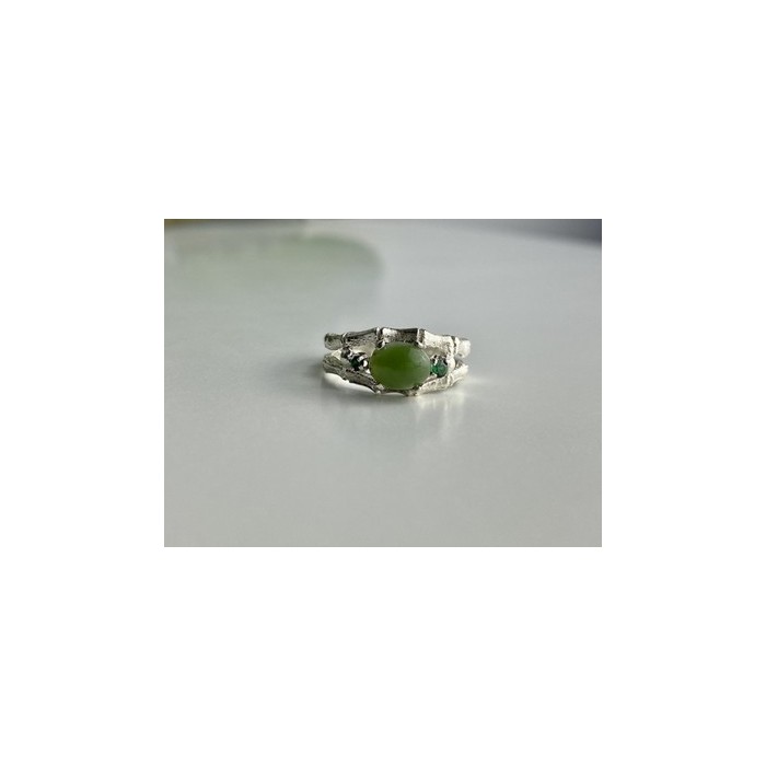925 Sterling Silver Nephrite ( Jade ) & Emeralds Ring Size 8