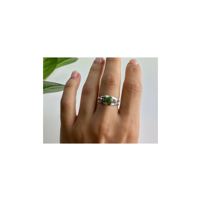 925 Sterling Silver Nephrite ( Jade ) & Emeralds Ring Size 8