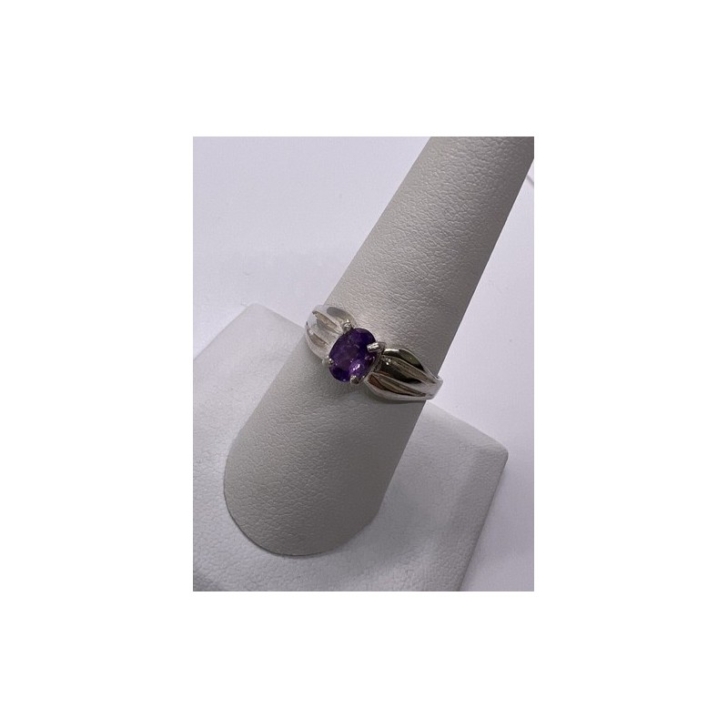 925 Sterling Silver Amethyst Ring Size 8