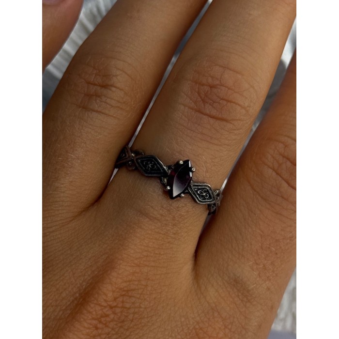 925 Sterling Silver Garnet Ring Size 9.5