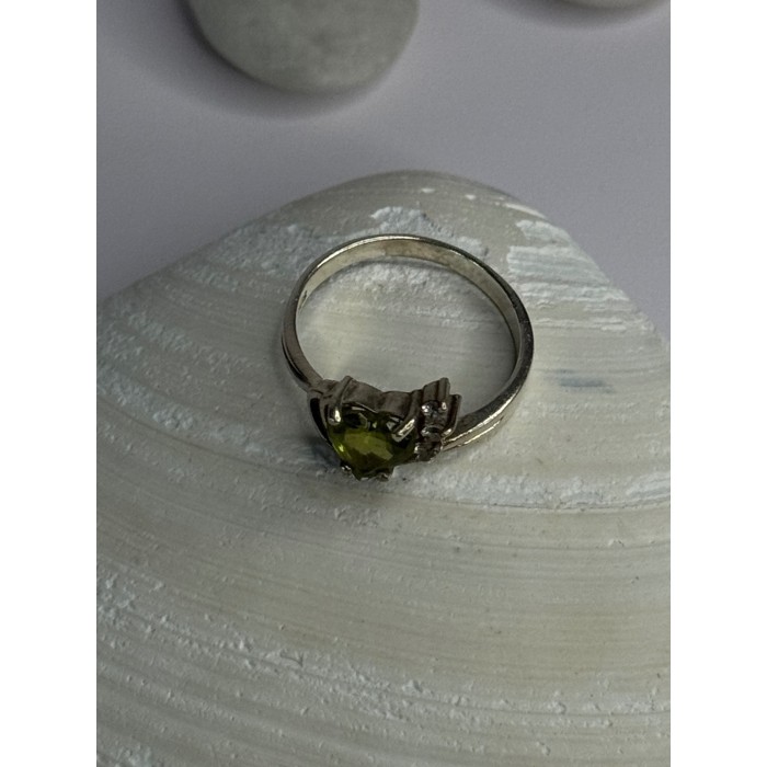 925 Sterling Silver Peridot Heart & Beryl Ring Size 8