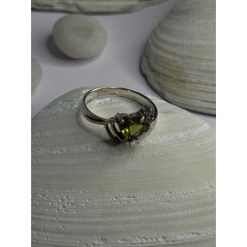 925 Sterling Silver Peridot Heart & Beryl Ring Size 8