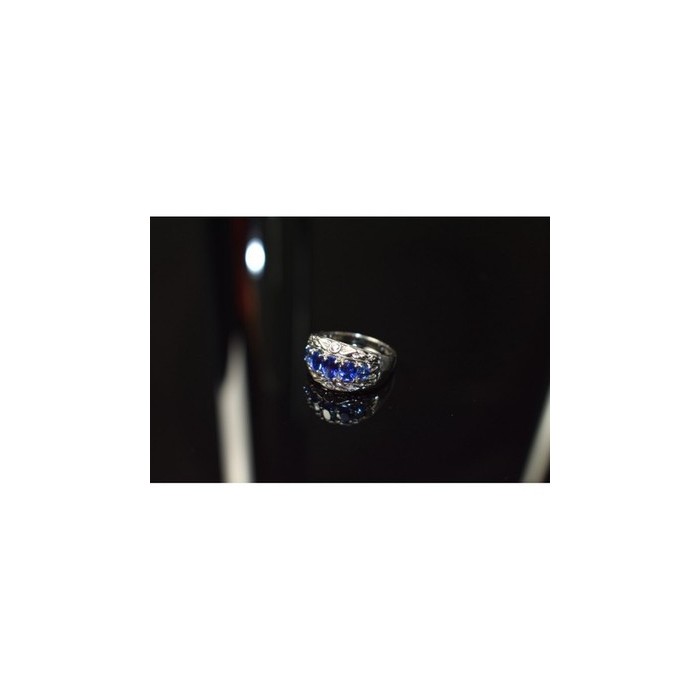 925 Sterling Silver Blue Topaz Ring Size 7.5