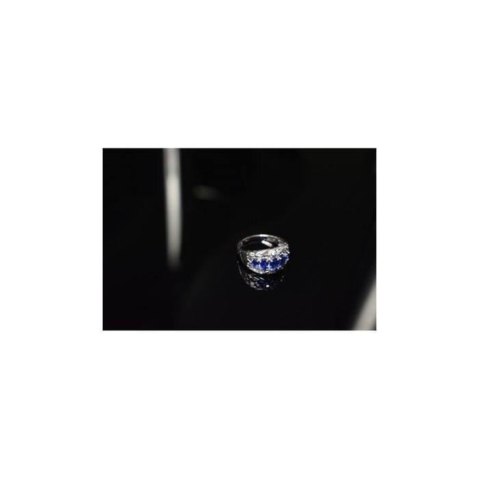 925 Sterling Silver Blue Topaz Ring Size 7.5