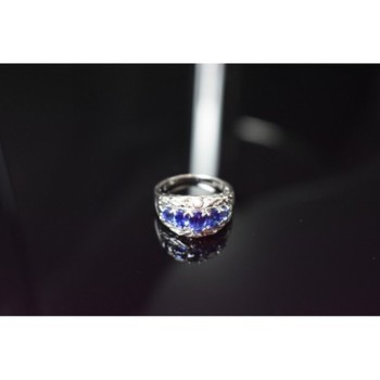 925 Sterling Silver Blue Topaz Ring Size 7.5