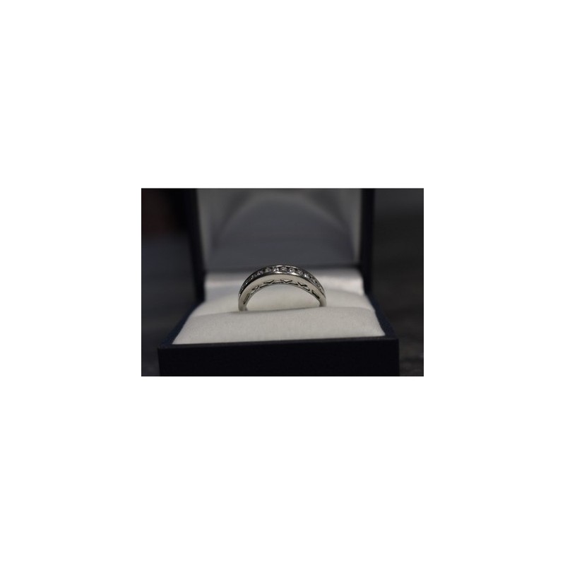925 Sterling Silver CZ Band Ring Size 8