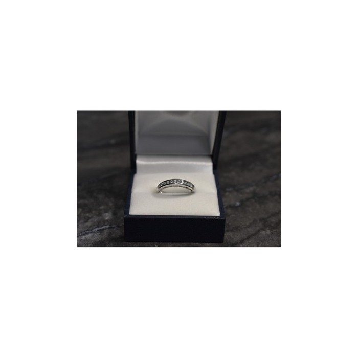 925 Sterling Silver CZ Band Ring Size 8