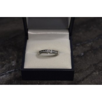 925 Sterling Silver CZ Band Ring Size 8