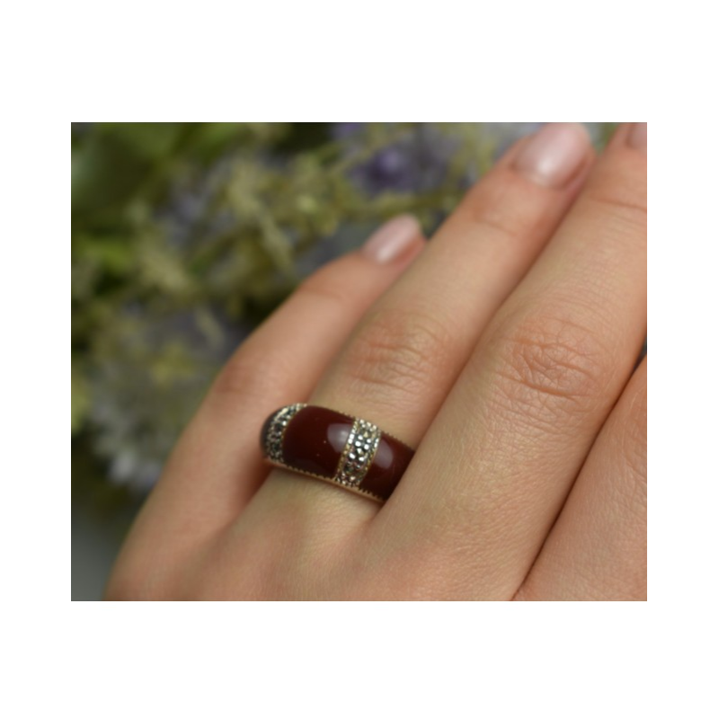 925 Sterling Silver Burgundy Coral & Marcasites Ring Size 7