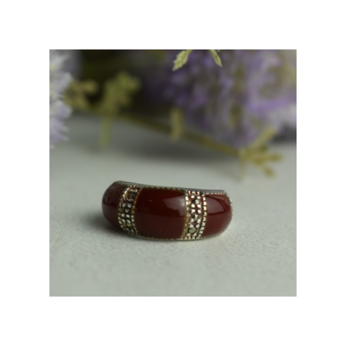 925 Sterling Silver Burgundy Coral & Marcasites Ring Size 7