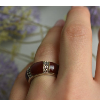 925 Sterling Silver Burgundy Coral & Marcasites Ring Size 7