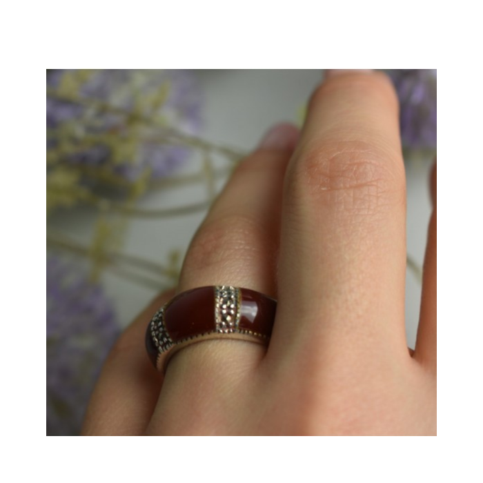 925 Sterling Silver Burgundy Coral & Marcasites Ring Size 7