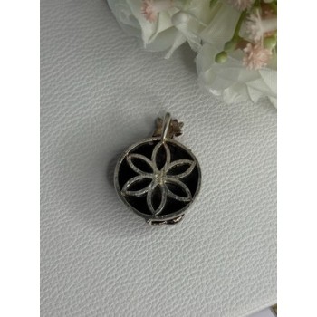 925 Sterling Silver Black Onyx & Red Enamel Flowers Pendant Length 1.40 Inch