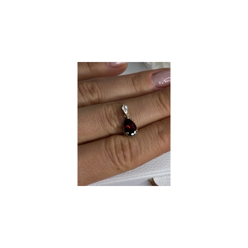 10K YELLOW GOLD GARNET & DIAMOND PENDANT LENGTH 0.70 INCH