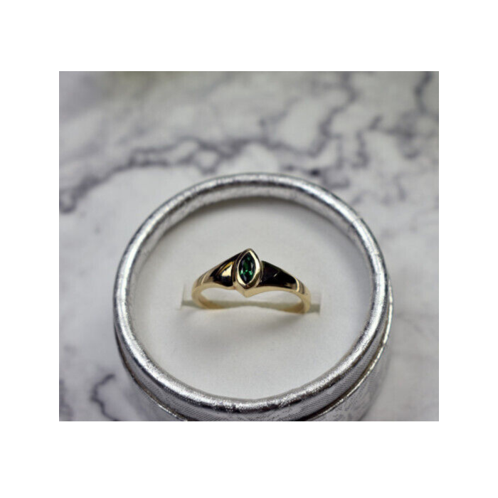 14K YELLOW GOLD EMERALD RING SIZE 10.5