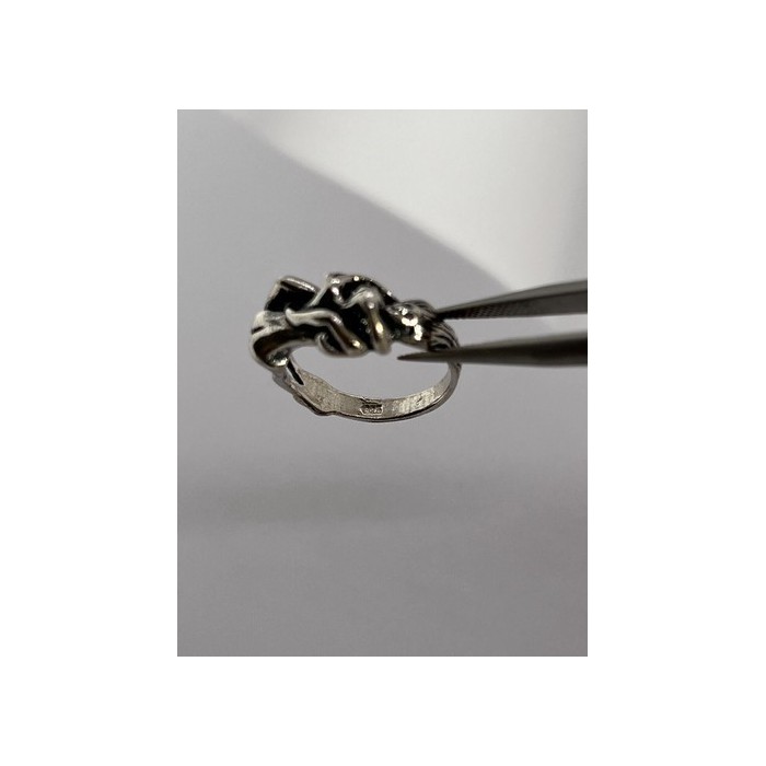 925 Sterling Silver Ring Size 4