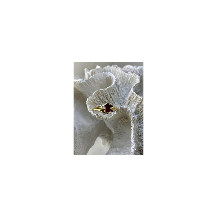 10K YELLOW GOLD RUBY & DIAMONDS RING SIZE 7