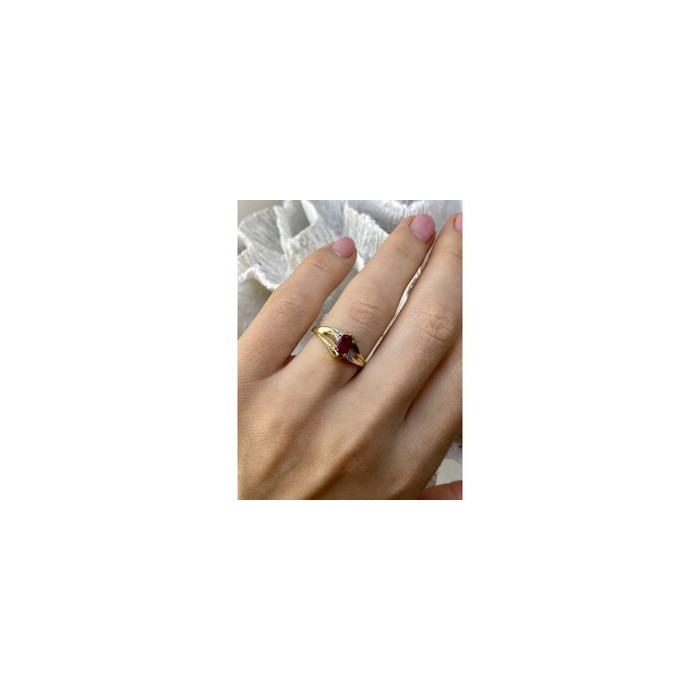 10K YELLOW GOLD RUBY & DIAMONDS RING SIZE 7
