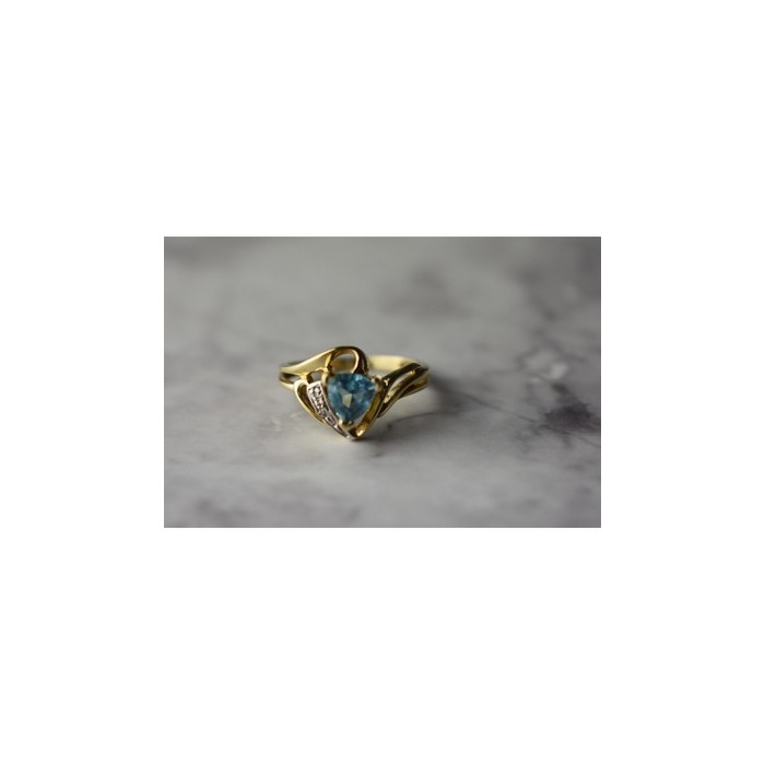 10K YELLOW GOLD TOPAZ & DIAMONDS RING SIZE 6.75