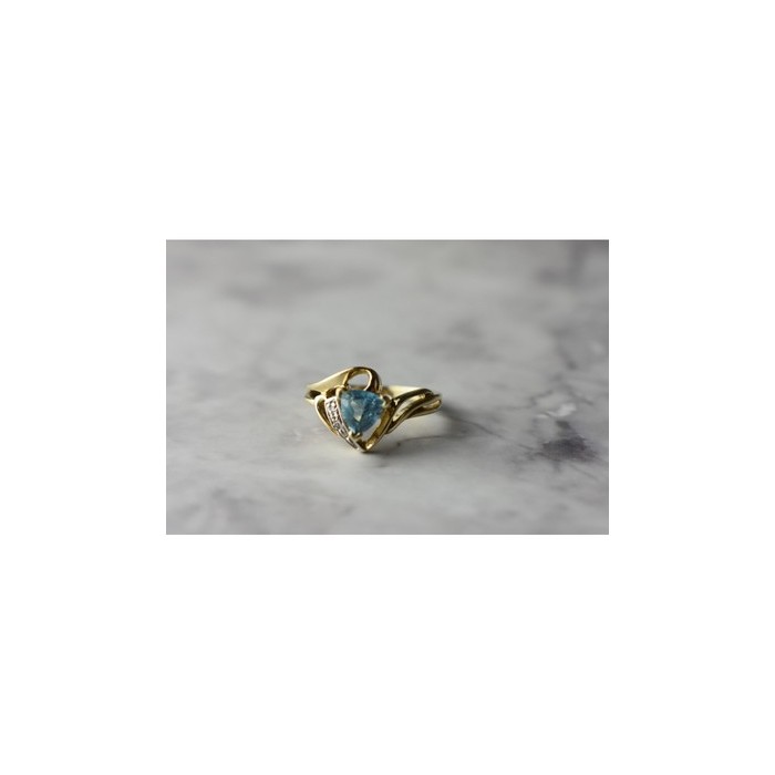 10K YELLOW GOLD TOPAZ & DIAMONDS RING SIZE 6.75