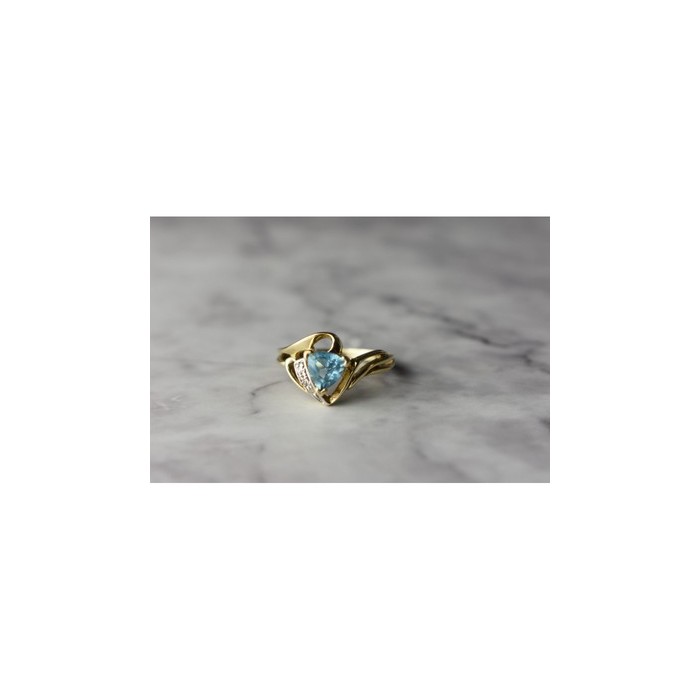 10K YELLOW GOLD TOPAZ & DIAMONDS RING SIZE 6.75