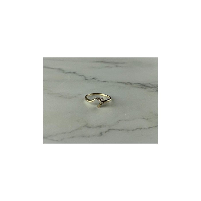 14K YELLOW GOLD DIAMONDS RING SIZE 6.75