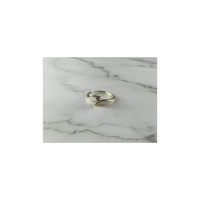 14K YELLOW GOLD DIAMONDS RING SIZE 6.75