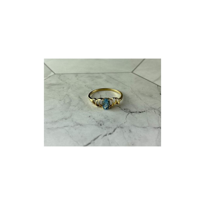 10K YELLOW GOLD BLUE SPINEL RING SIZE 8