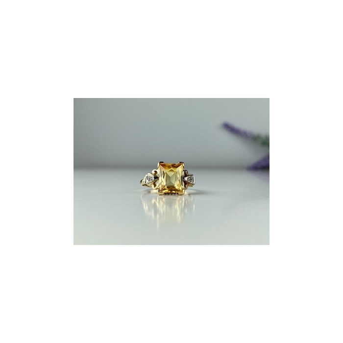 10K YELLOW GOLD YELLOW TOPAZ & DIAMONDS RING SIZE 9.75