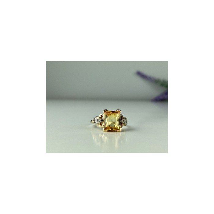 10K YELLOW GOLD YELLOW TOPAZ & DIAMONDS RING SIZE 9.75