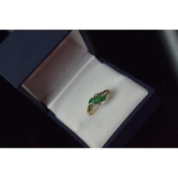 10K YELLOW GOLD  EMERALD & DIAMONDS RING SIZE 6.75