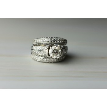 14K WHITE GOLD DIAMONDS EXCLUSIVE TRIPLE RING SIZE 7.25