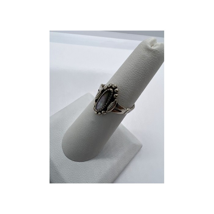 925 Sterling Silver Mother Of Pearl Ring Size 5.5