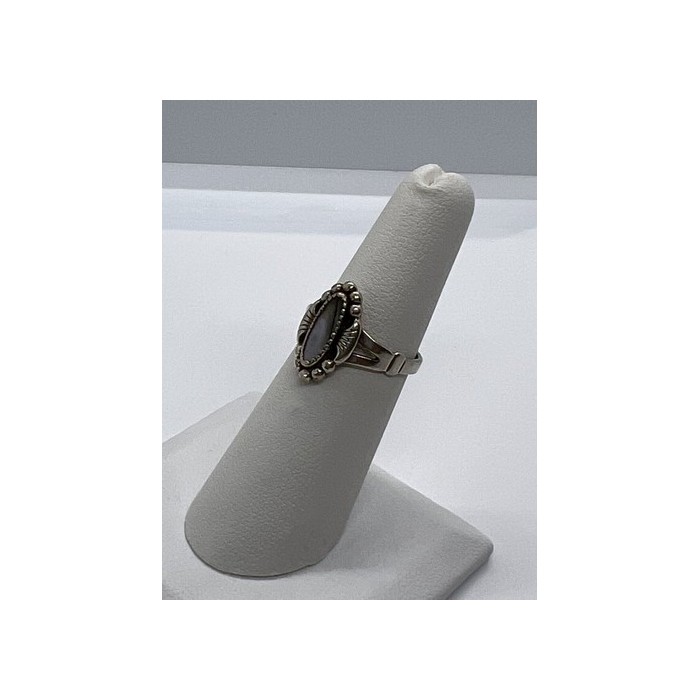 925 Sterling Silver Mother Of Pearl Ring Size 5.5