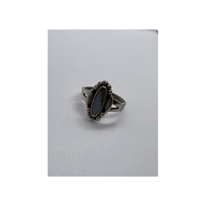 925 Sterling Silver Mother Of Pearl Ring Size 5.5