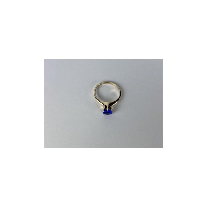 10K YELLOW GOLD TANZANITE RING SIZE 5.5