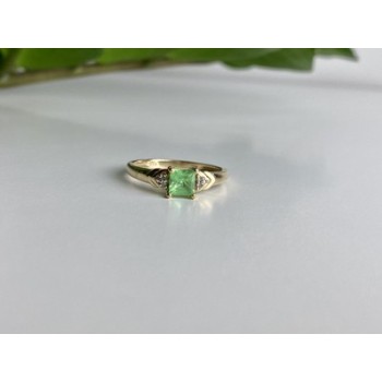 10K YELLOW GOLD TSAVORITE & DIAMONDS RING SIZE 6.25