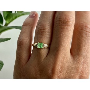 10K YELLOW GOLD TSAVORITE & DIAMONDS RING SIZE 6.25