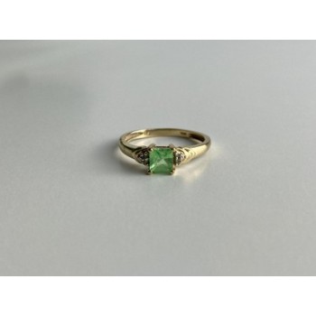 10K YELLOW GOLD TSAVORITE & DIAMONDS RING SIZE 6.25