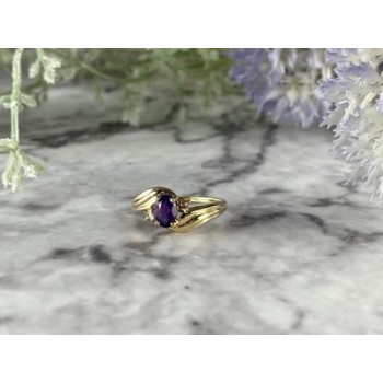10K YELLOW GOLD AMETHYST & DIAMONDS RING SIZE 5.5