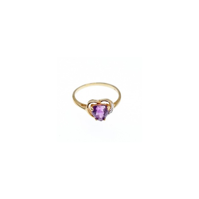 10K YELLOW GOLD  AMETHYST & DIAMOND RING SIZE 7.25