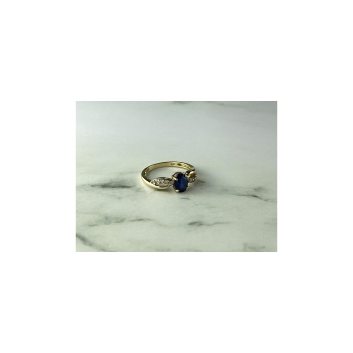 10K YELLOW GOLD BLUE & WHITE SAPPHIRE RING SIZE 6.75