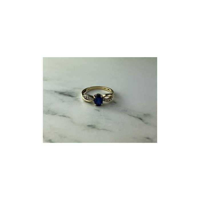 10K YELLOW GOLD BLUE & WHITE SAPPHIRE RING SIZE 6.75