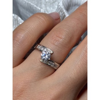 925 Sterling Silver CZ Ring Size 6.5