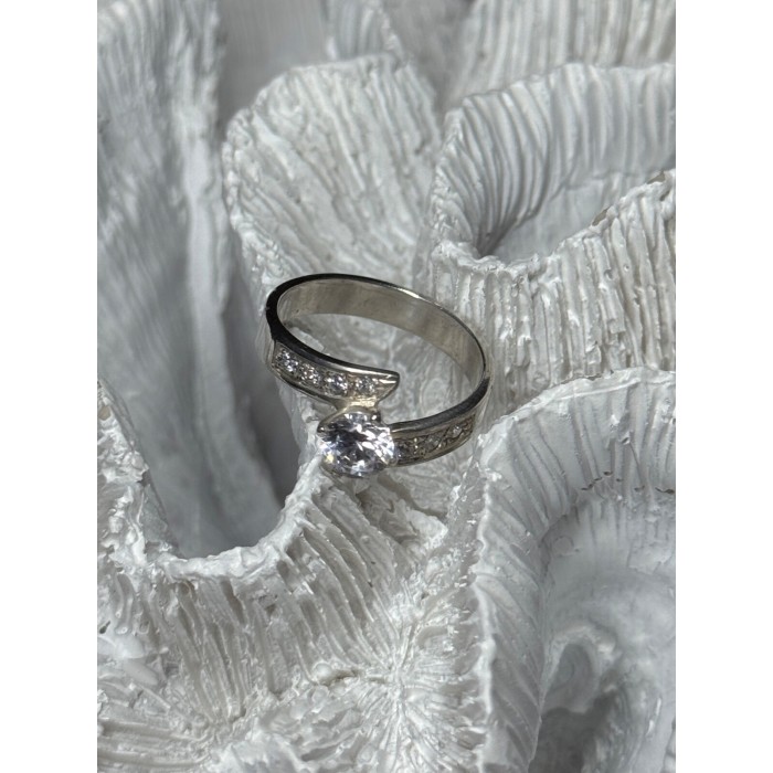 925 Sterling Silver CZ Ring Size 6.5