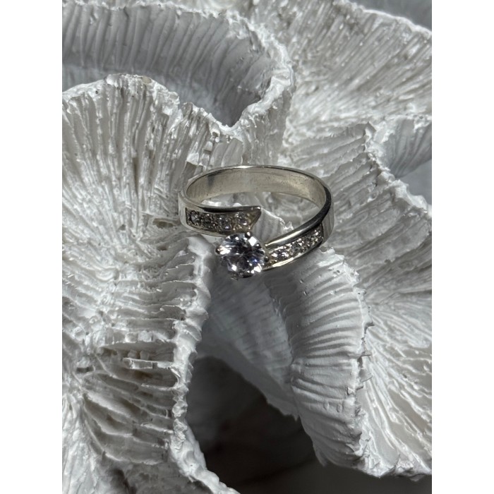 925 Sterling Silver CZ Ring Size 6.5