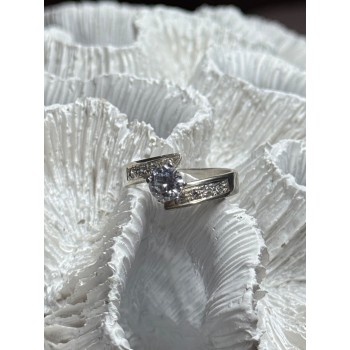 925 Sterling Silver CZ Ring Size 6.5